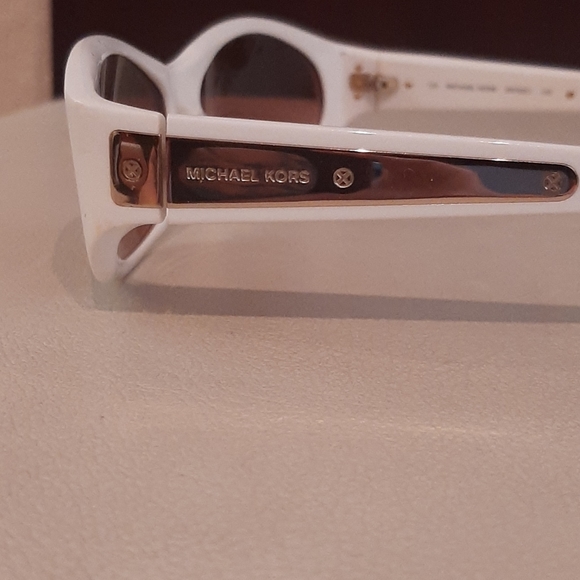 Michael Kors Designer Authentic White Retro Vintage Sunglasses - Picture 4 of 10